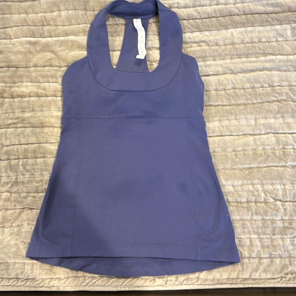 Lululemon Women sport tank   dark blue  size 4, 87nylon 13spandex good condition